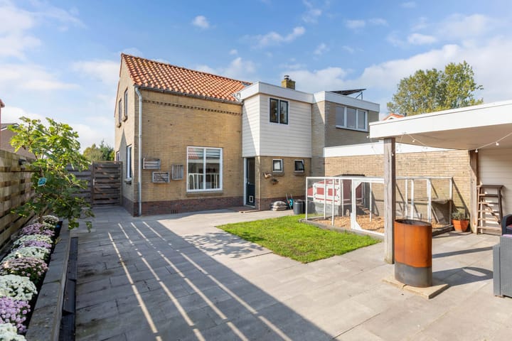 Foto 3 van Meester Vrijburgstraat 11