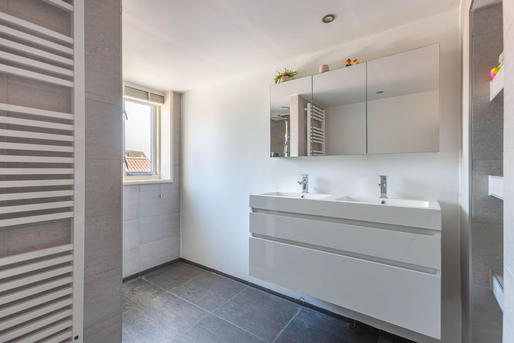 Foto 24 van Meester Vrijburgstraat 11