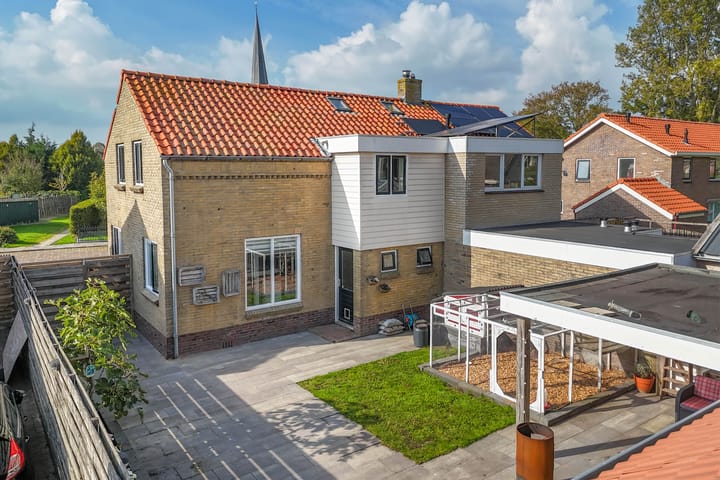 Foto 31 van Meester Vrijburgstraat 11