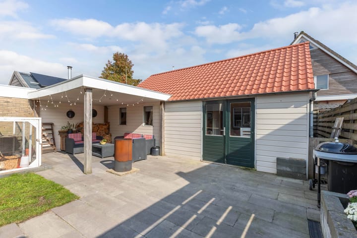 Foto 35 van Meester Vrijburgstraat 11