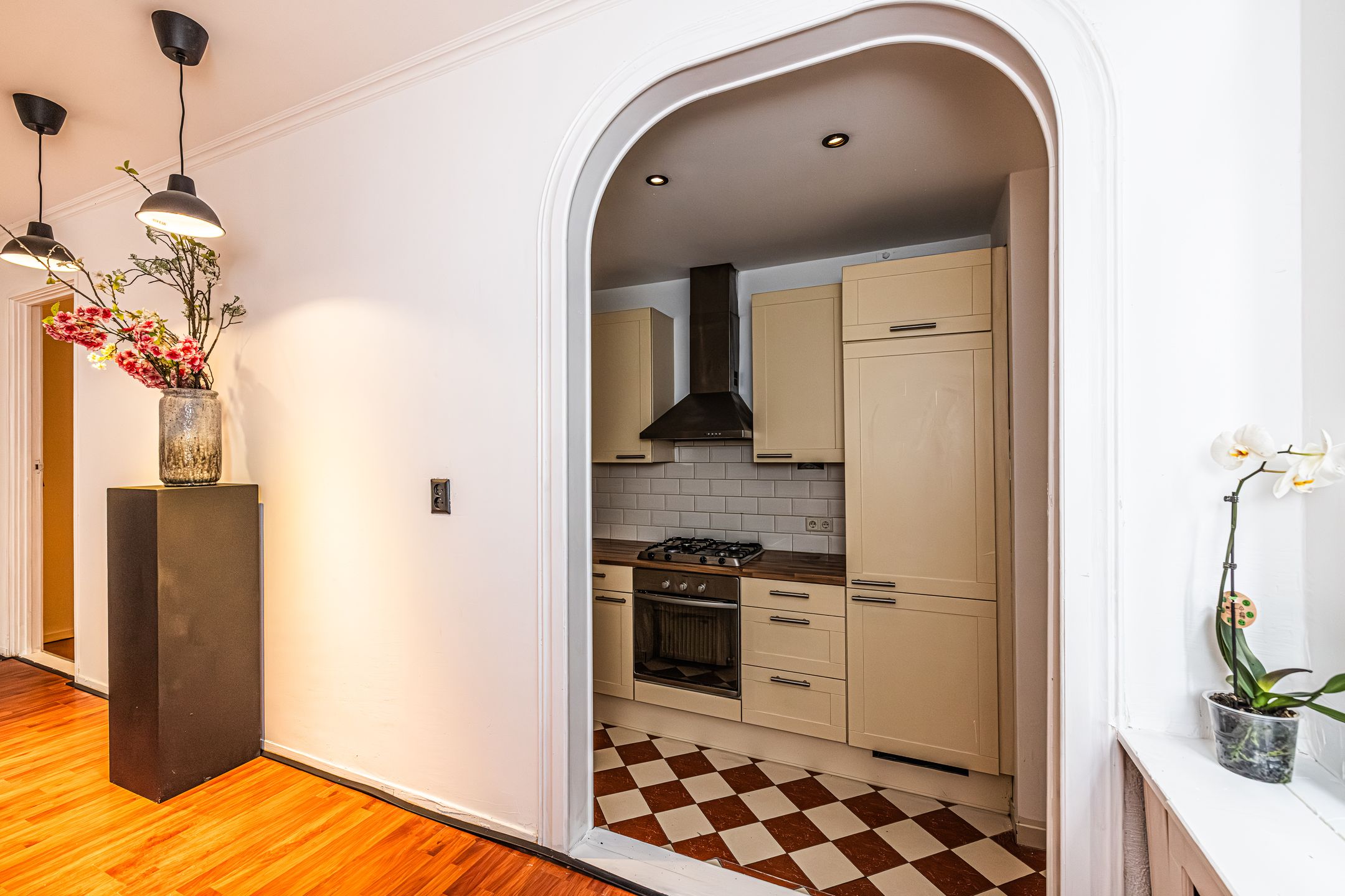 Photo 12 of Weeresteinstraat 101