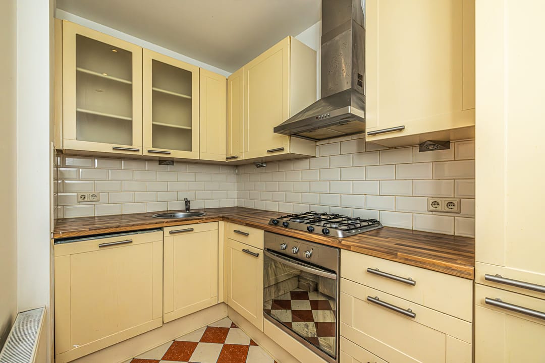 Photo 13 of Weeresteinstraat 101