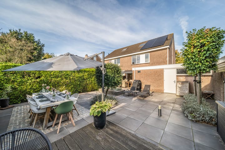 Foto 2 van Oscar Romerolaan 8