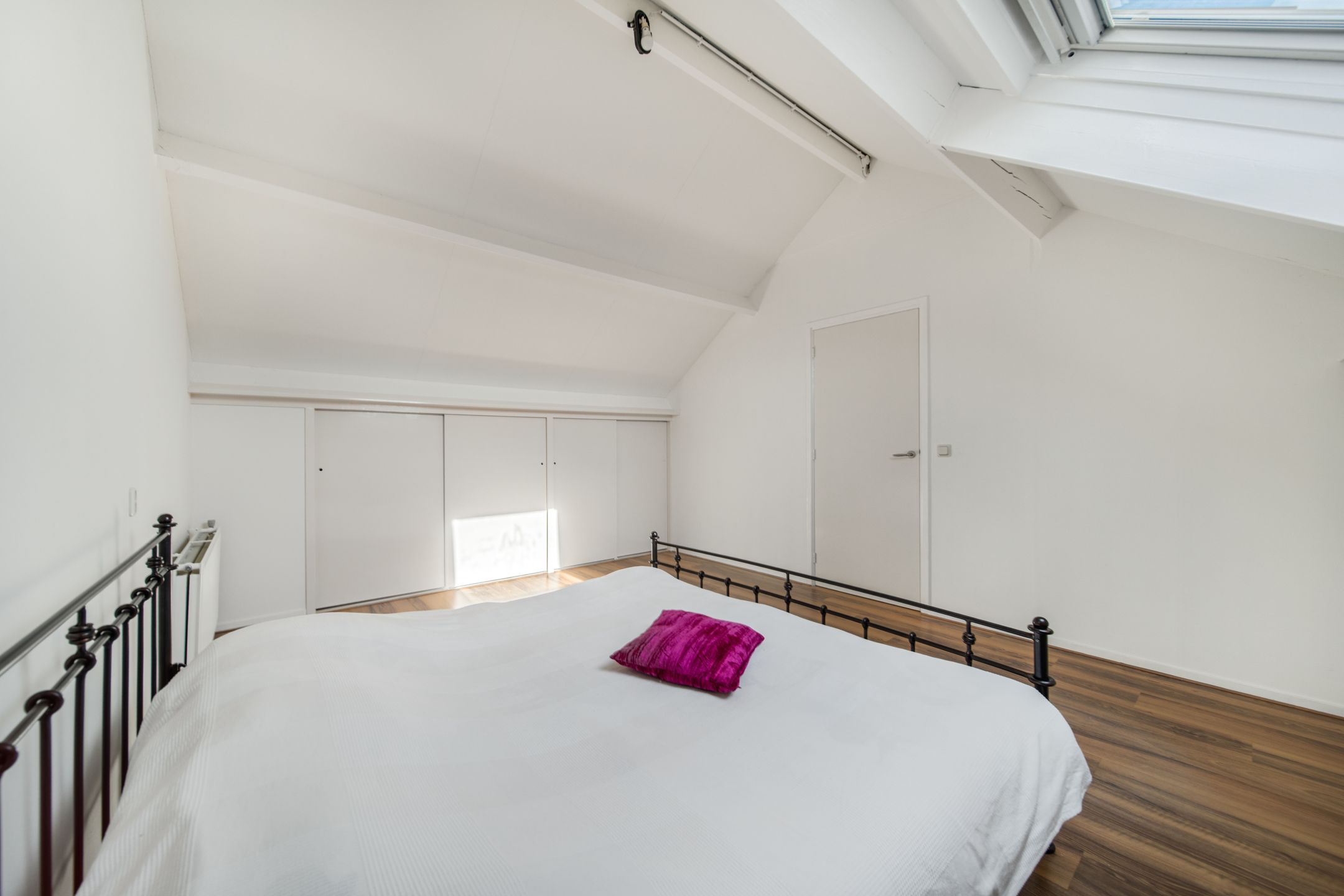 Foto 39 van Oscar Romerolaan 8