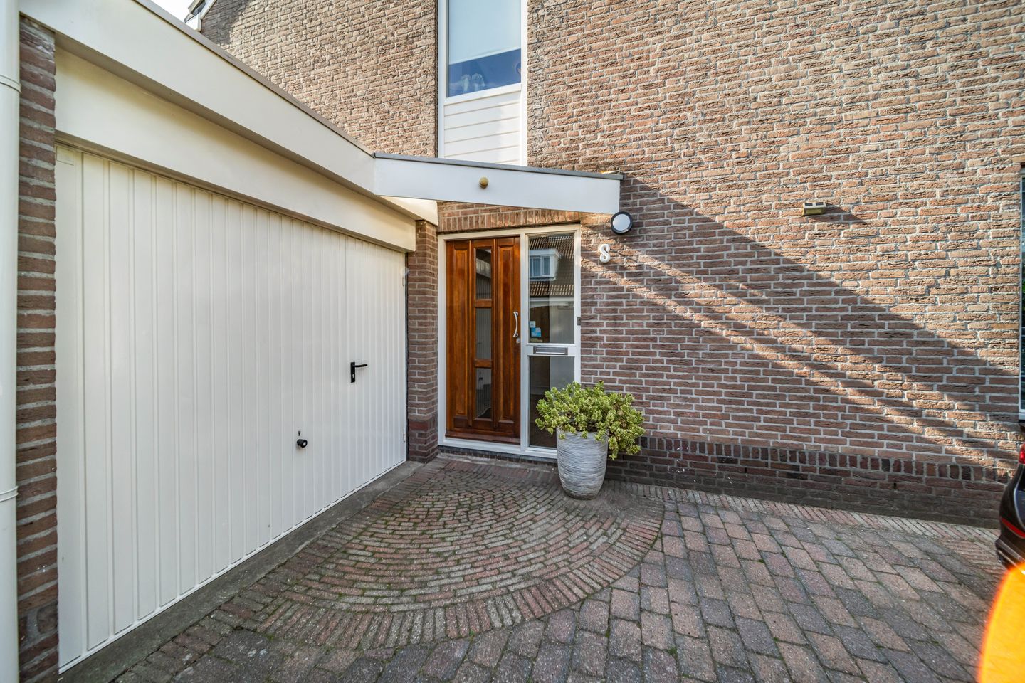 Foto 40 van Oscar Romerolaan 8