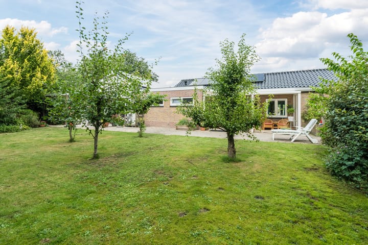 Photo 4 of Oosteinde 6