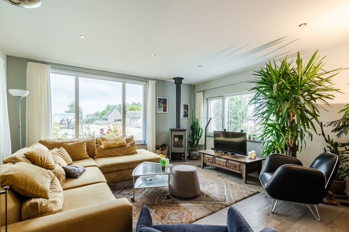 Photo 7 of Oosteinde 6