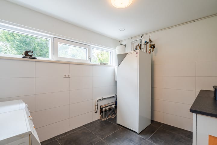 Photo 17 of Oosteinde 6