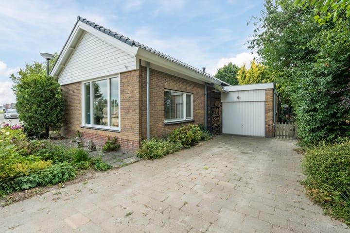 Photo 33 of Oosteinde 6