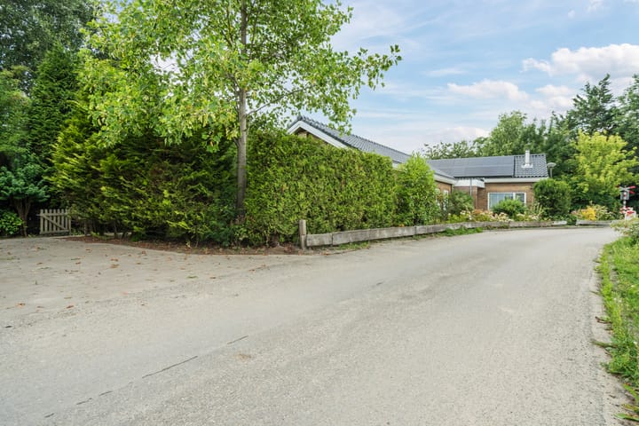 Photo 46 of Oosteinde 6