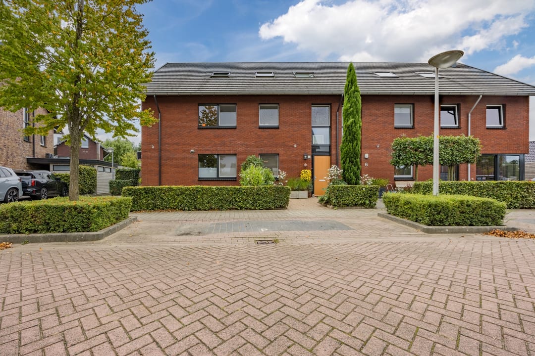 Foto 1 van Witte Emille 8