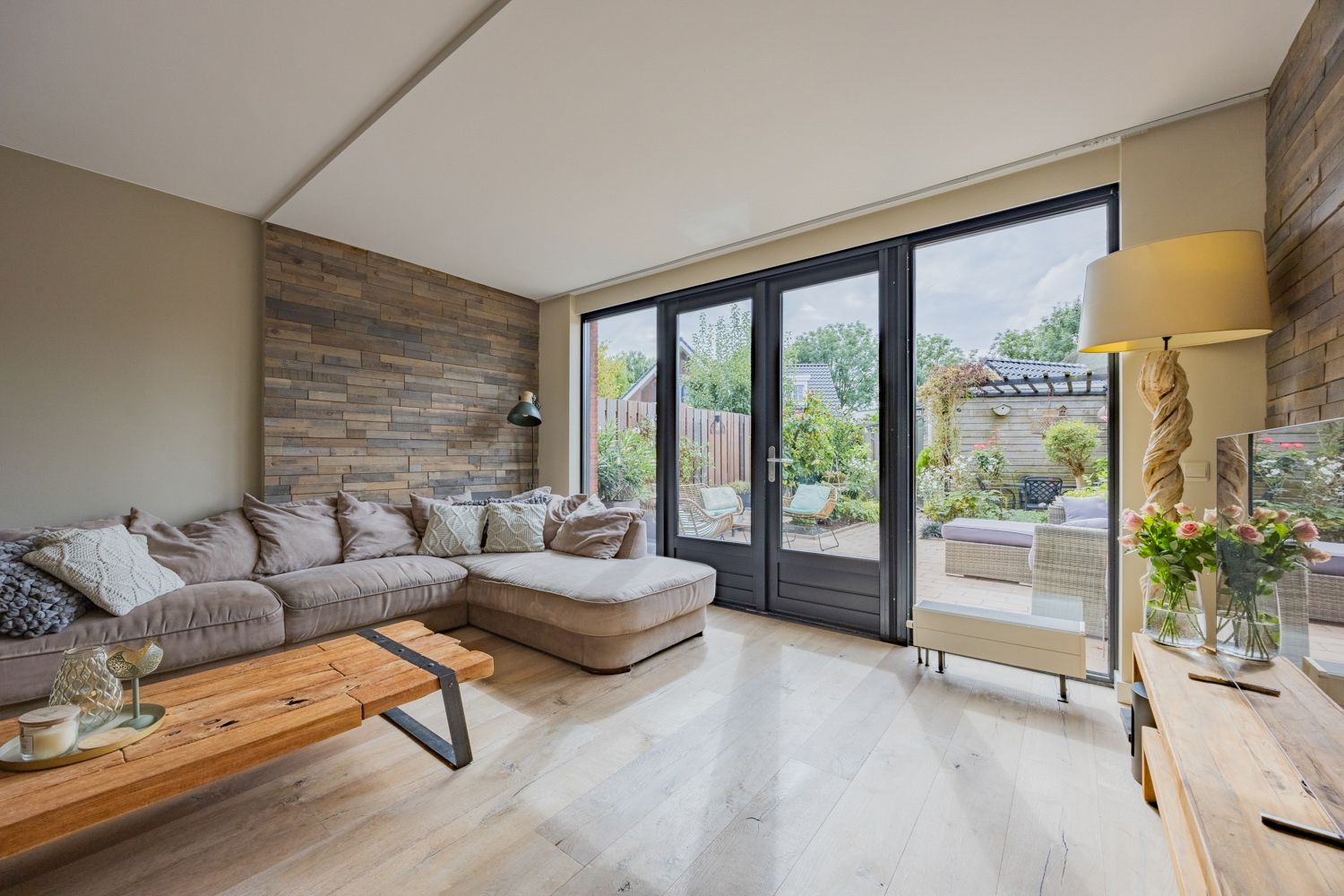 Foto 9 van Witte Emille 8