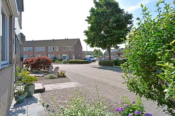 Foto 34 van Elzenstraat 10