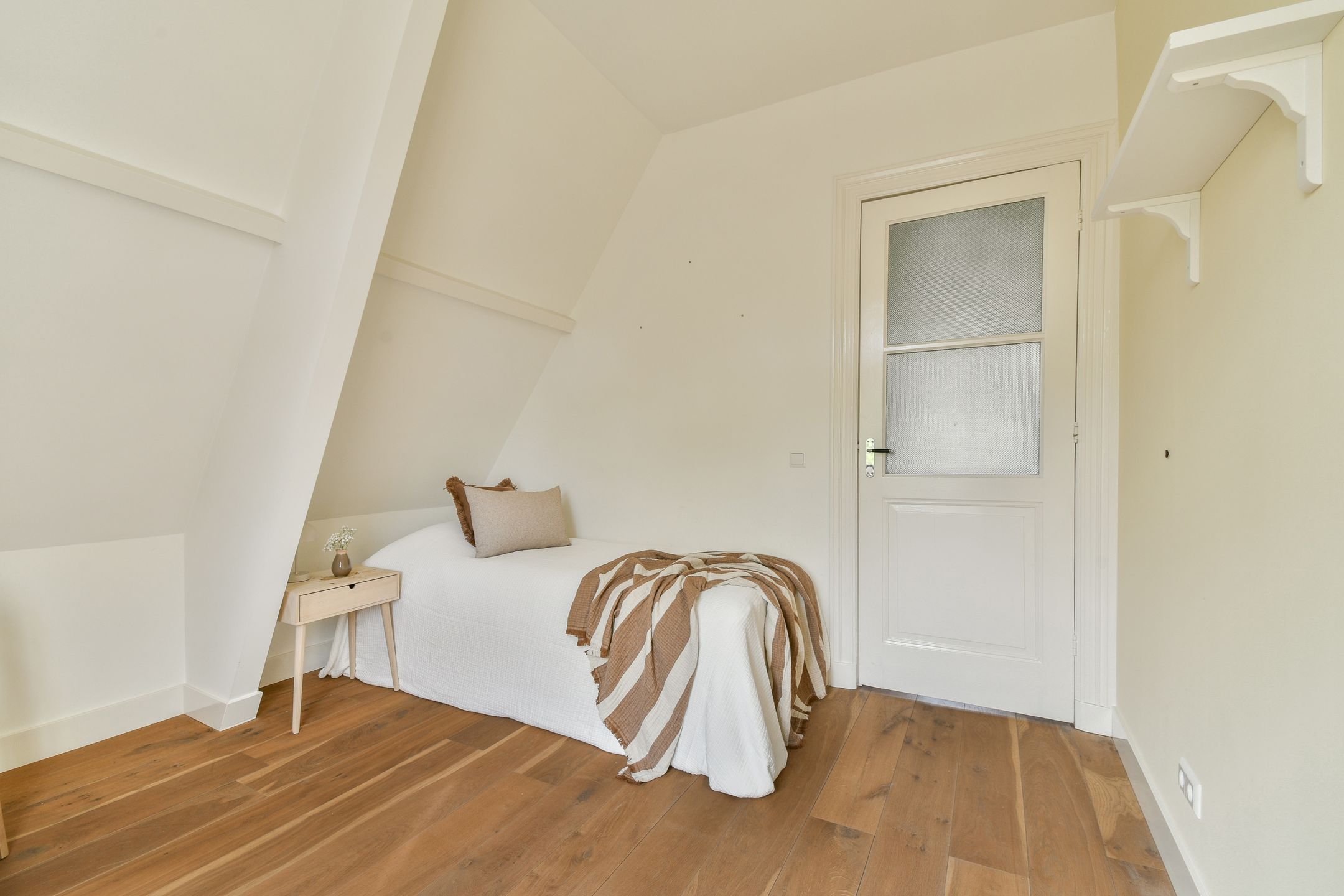 Foto 42 van Voorschoterlaan 43-B