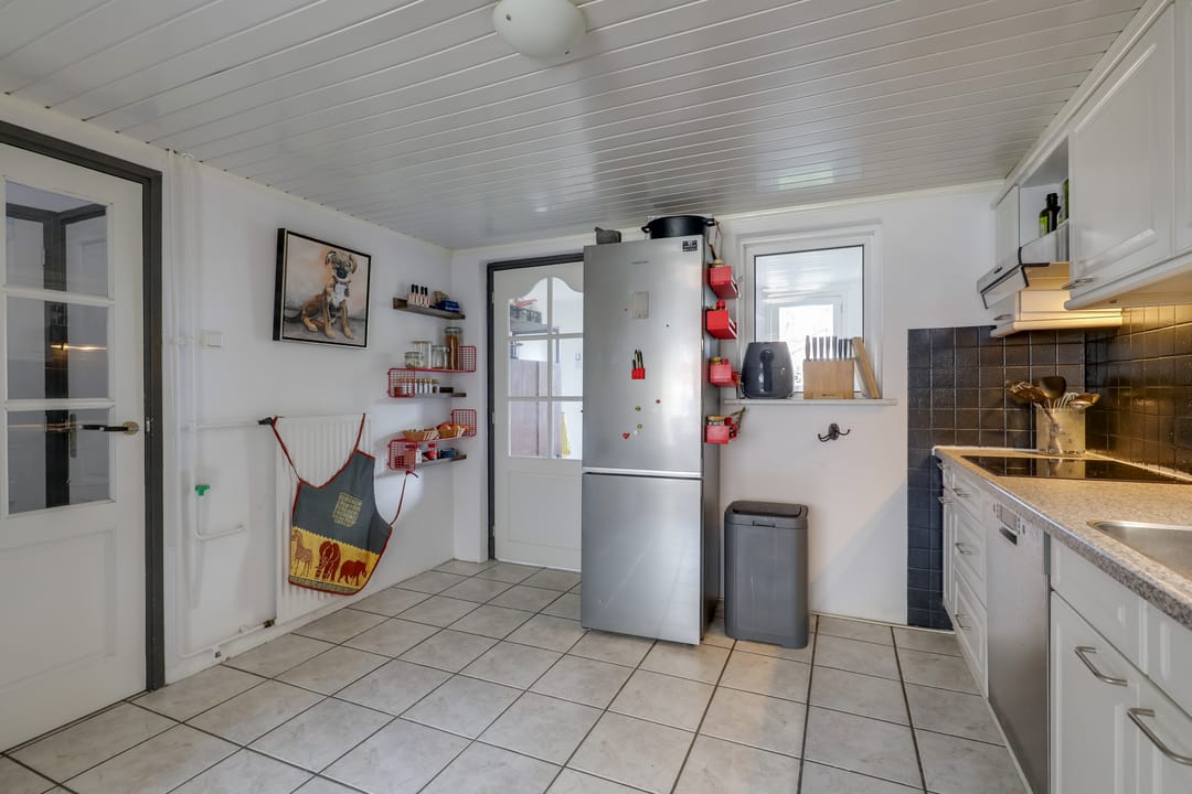 Photo 16 of Schoolstraat 12