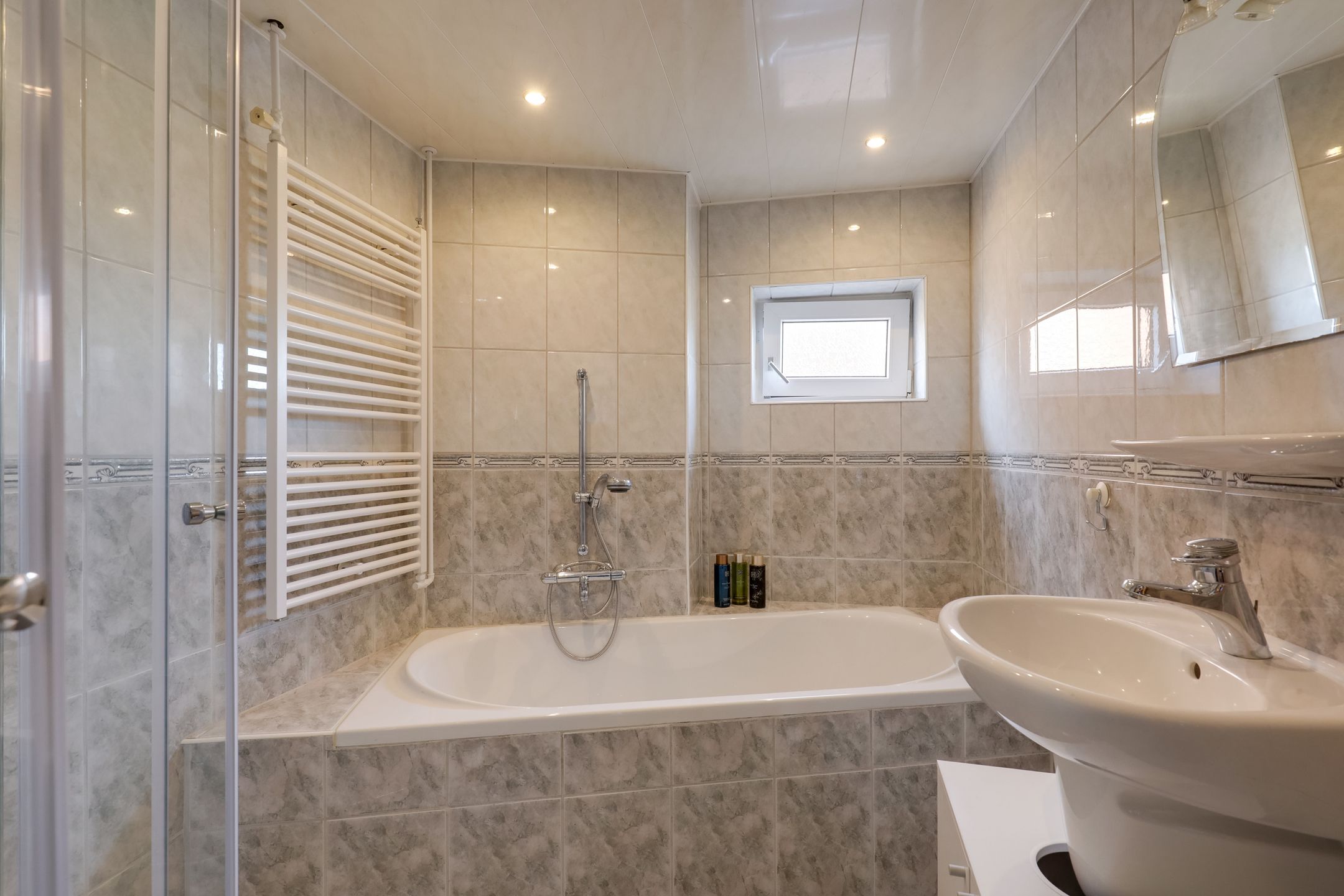 Photo 27 of Schoolstraat 12