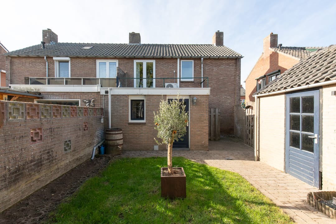 Photo 31 of Schoolstraat 12