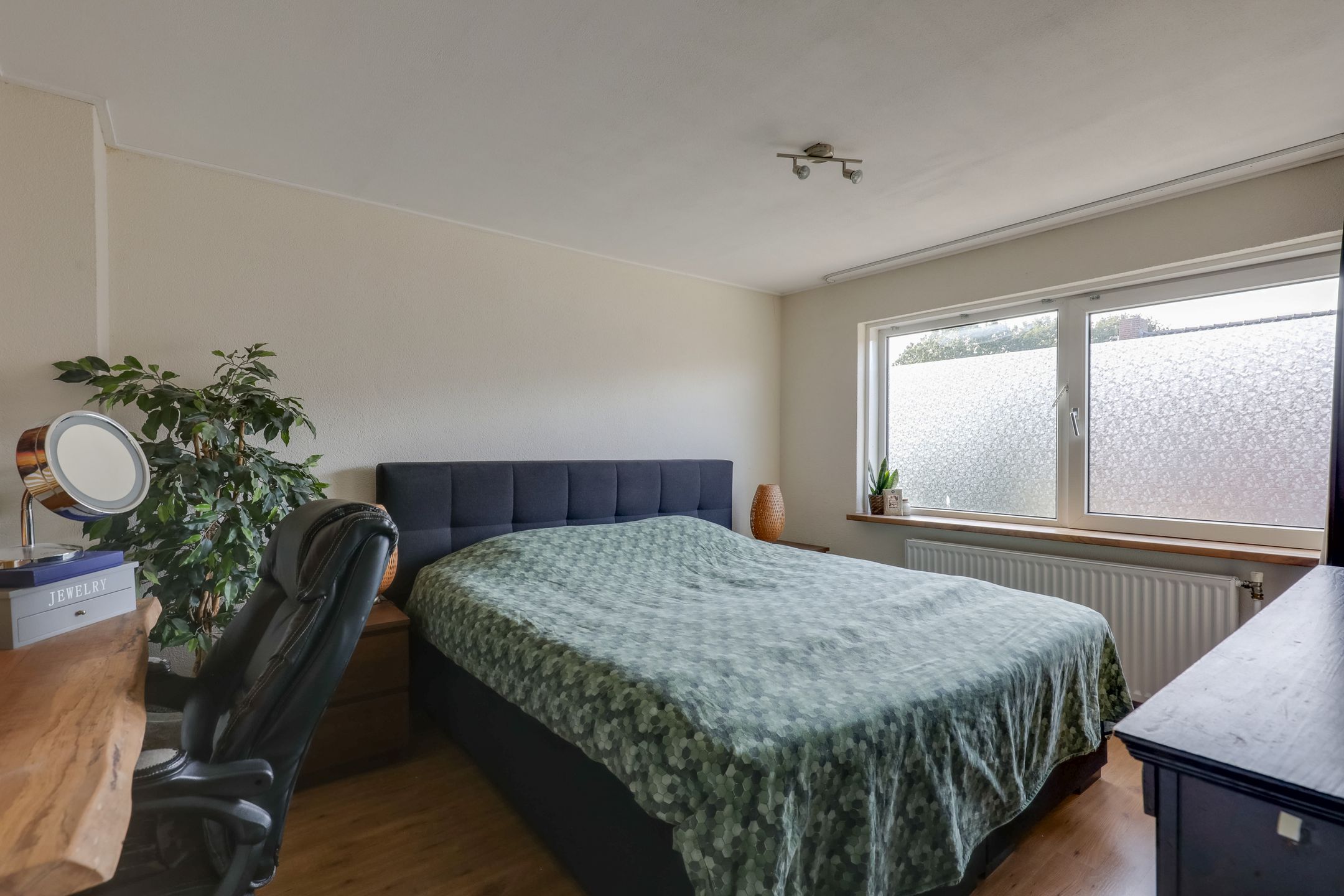 Photo 21 of Schoolstraat 12