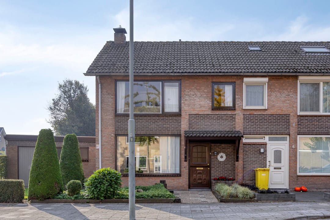 Photo 2 of Korenbloemstraat 8