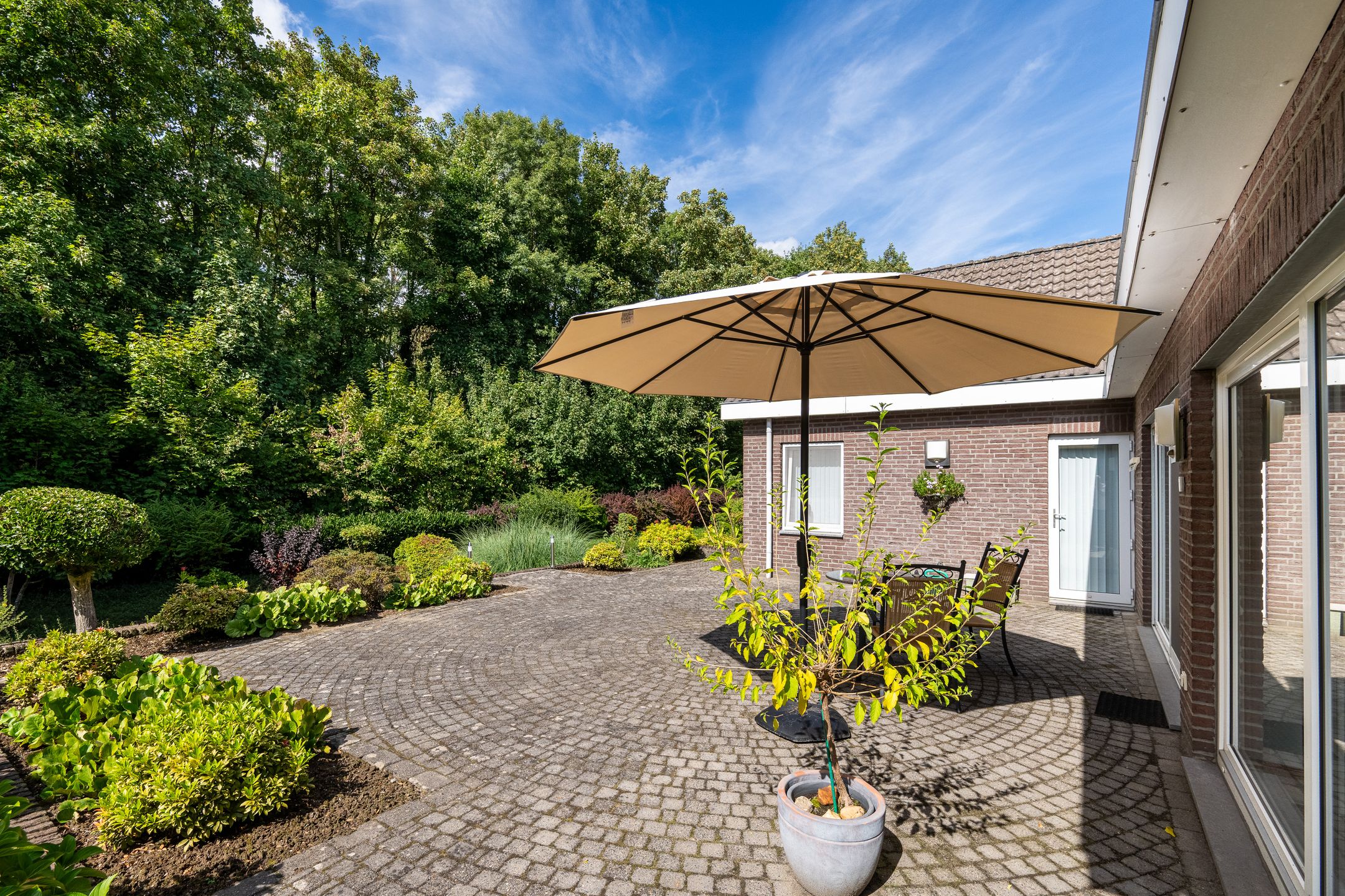 Foto 27 van Adriaen Brouwerstraat 42