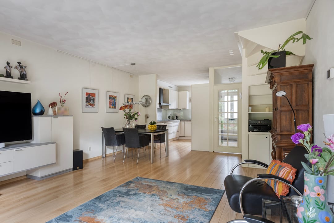 Photo 13 of Deborah Hoeve 55