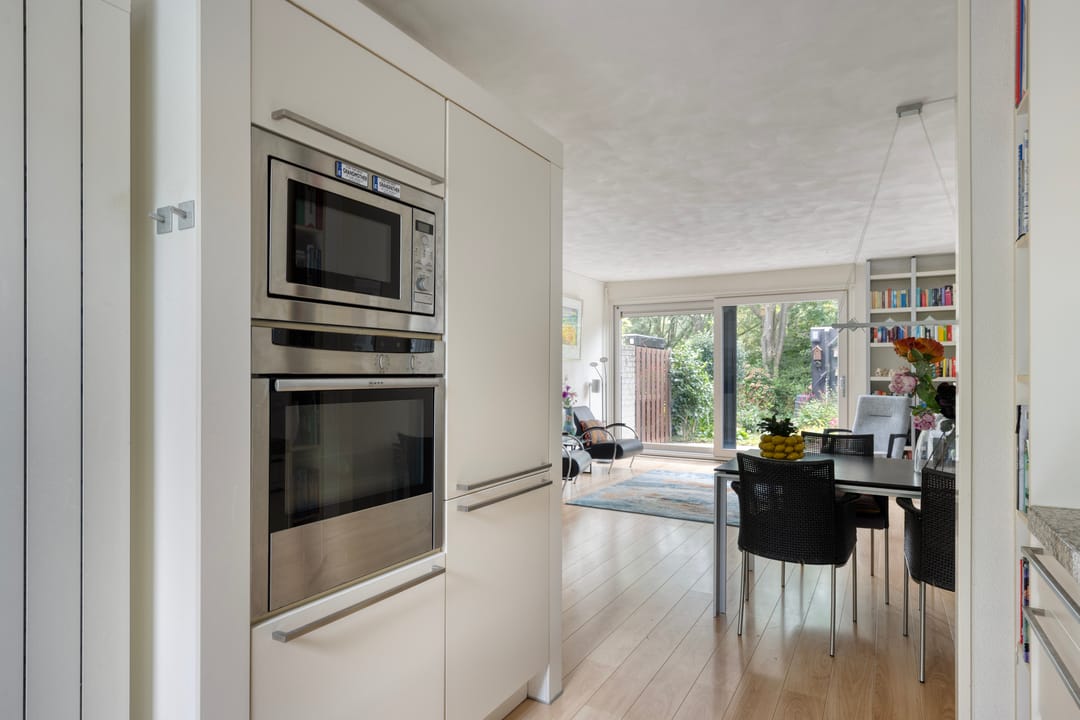 Photo 16 of Deborah Hoeve 55