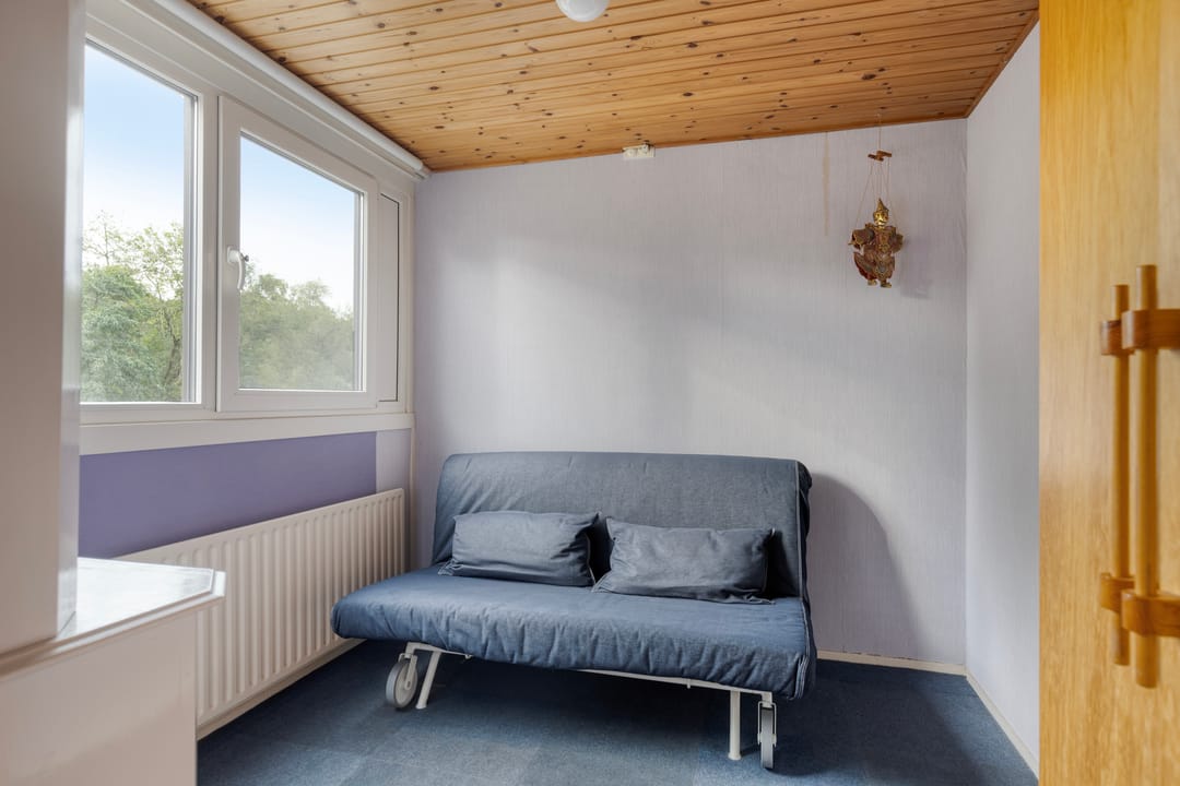 Photo 31 of Deborah Hoeve 55