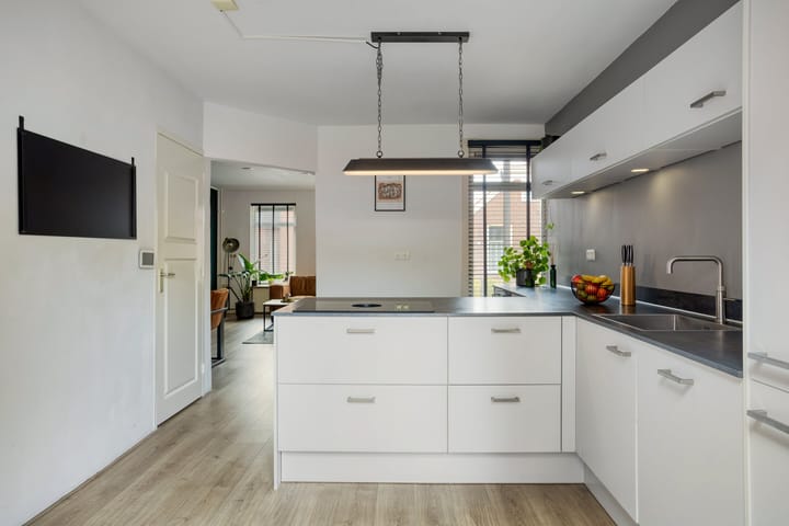 Foto 20 van Sarastraat 22