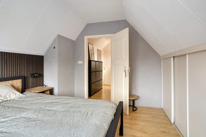 Foto 41 van Sarastraat 22