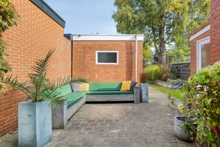 Foto 48 van Sarastraat 22