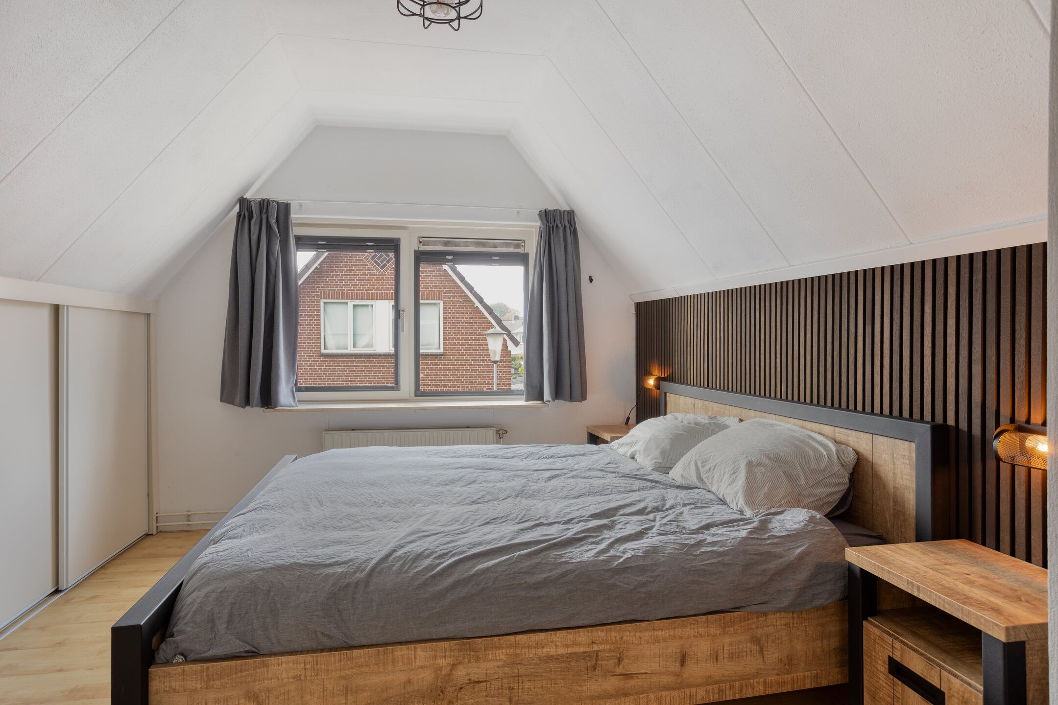 Foto 42 van Sarastraat 22