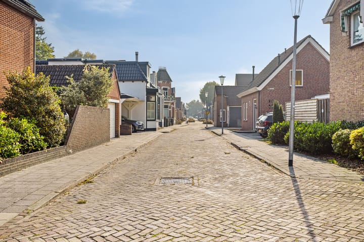 Foto 59 van Sarastraat 22