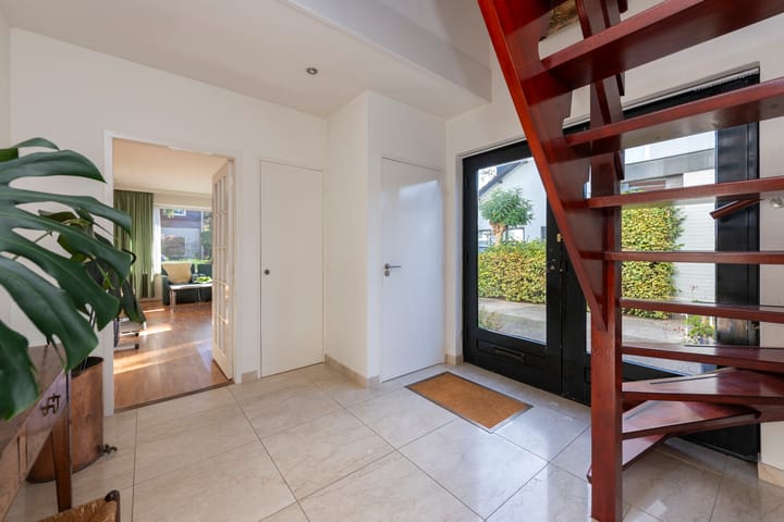 Photo 2 of Schout Beyhartsstraat 6