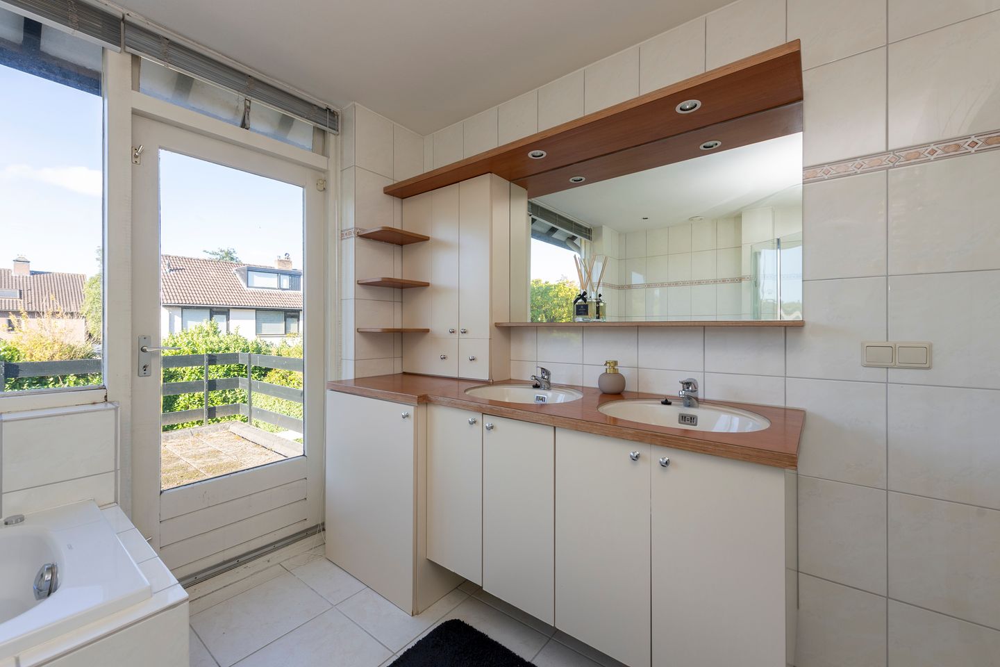 Photo 34 of Schout Beyhartsstraat 6