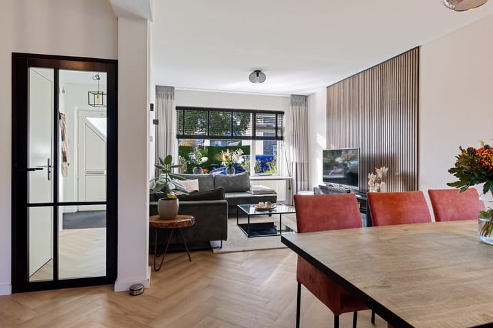 Foto 2 van Dahliastraat 8