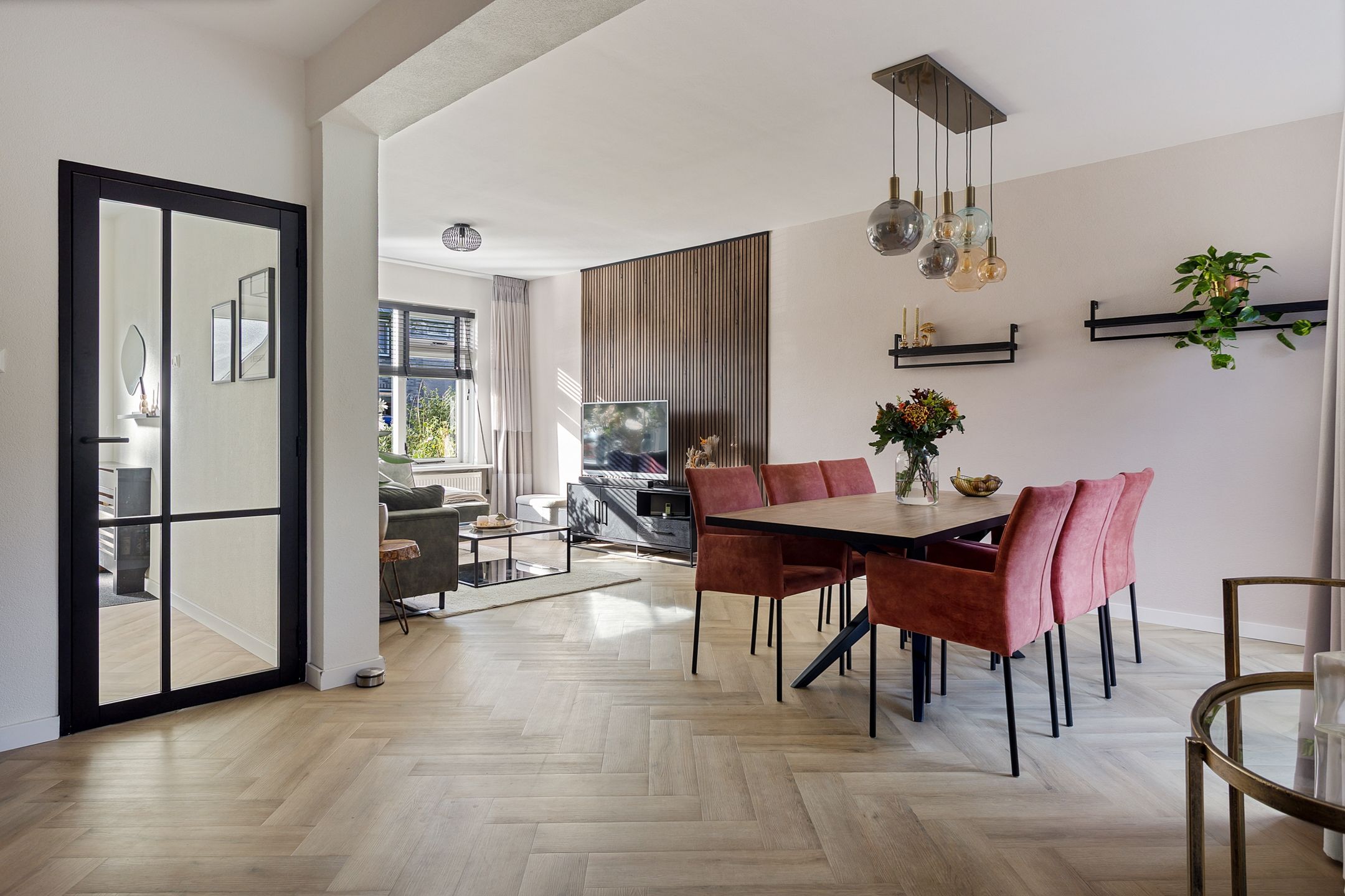 Foto 3 van Dahliastraat 8