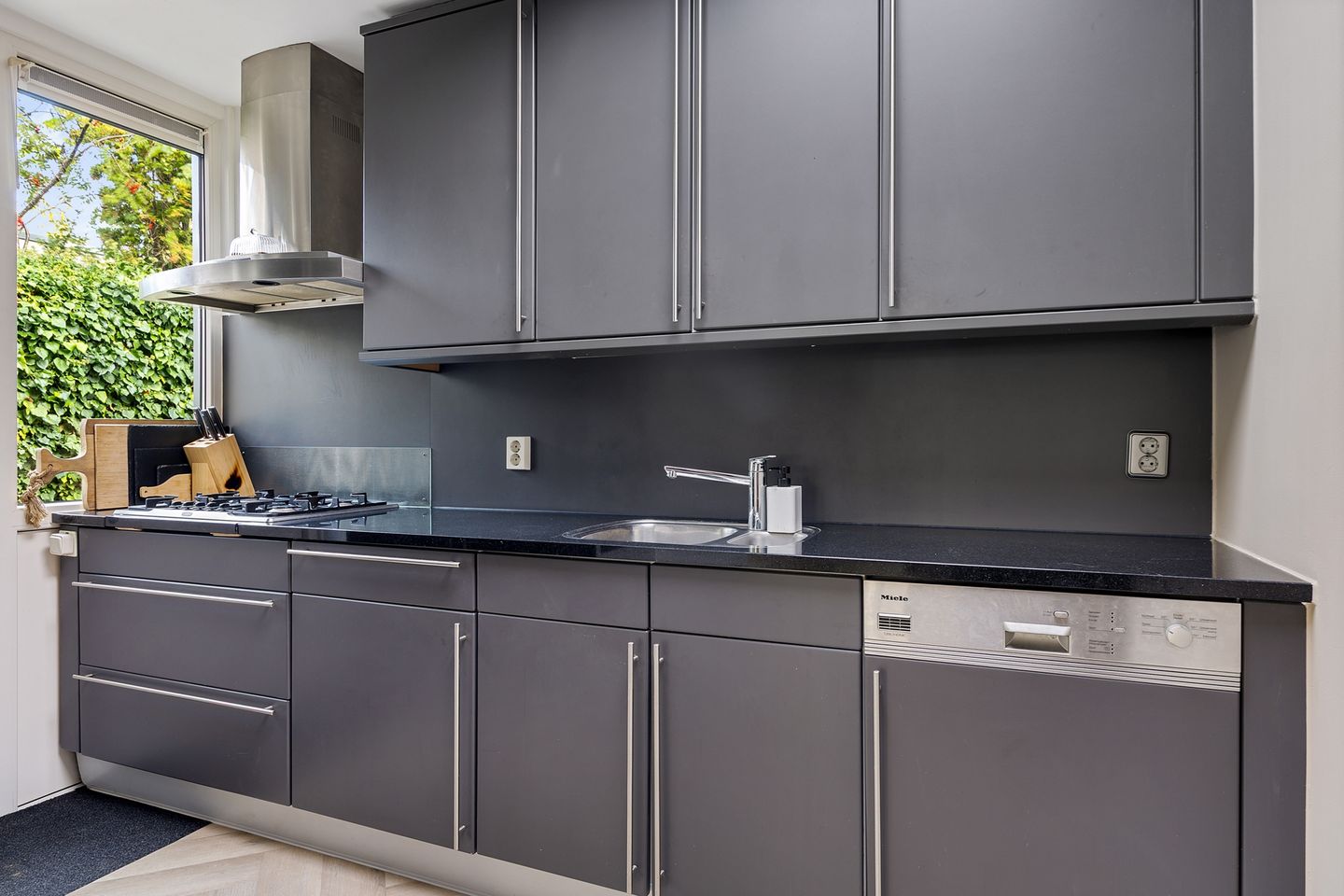 Foto 10 van Dahliastraat 8