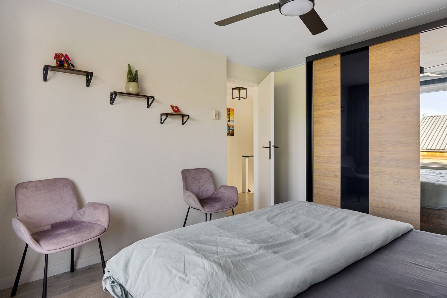 Foto 20 van Dahliastraat 8