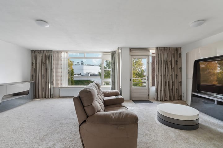 Foto 10 van Buizerdlaan 193