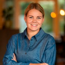 Leslie van der Brink - Commercial Employee