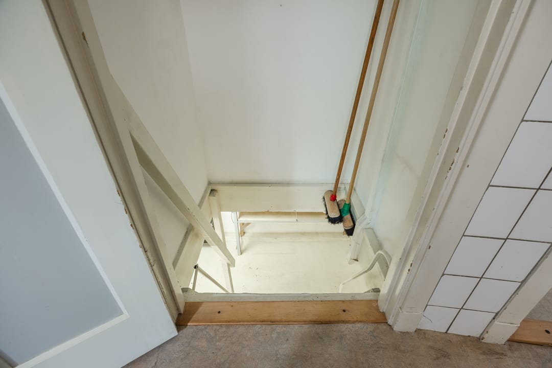 Photo 23 of Van Nideckstraat 34