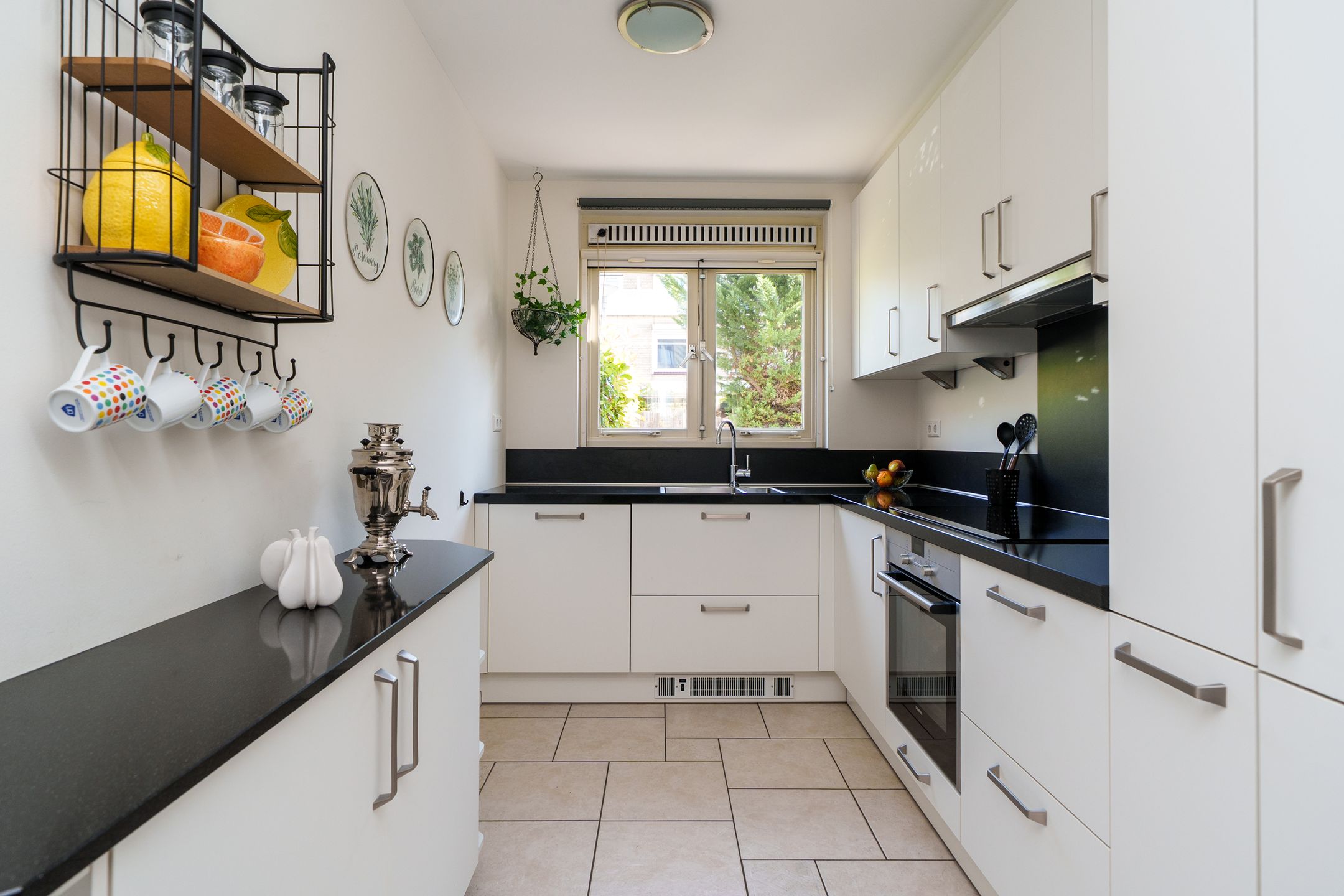 Foto 3 van Tielerwaard 63