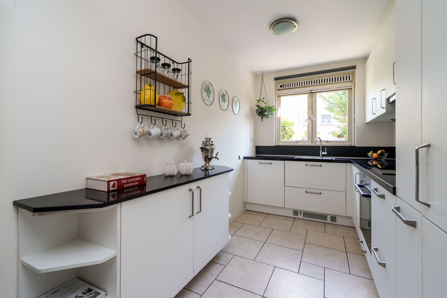 Foto 10 van Tielerwaard 63