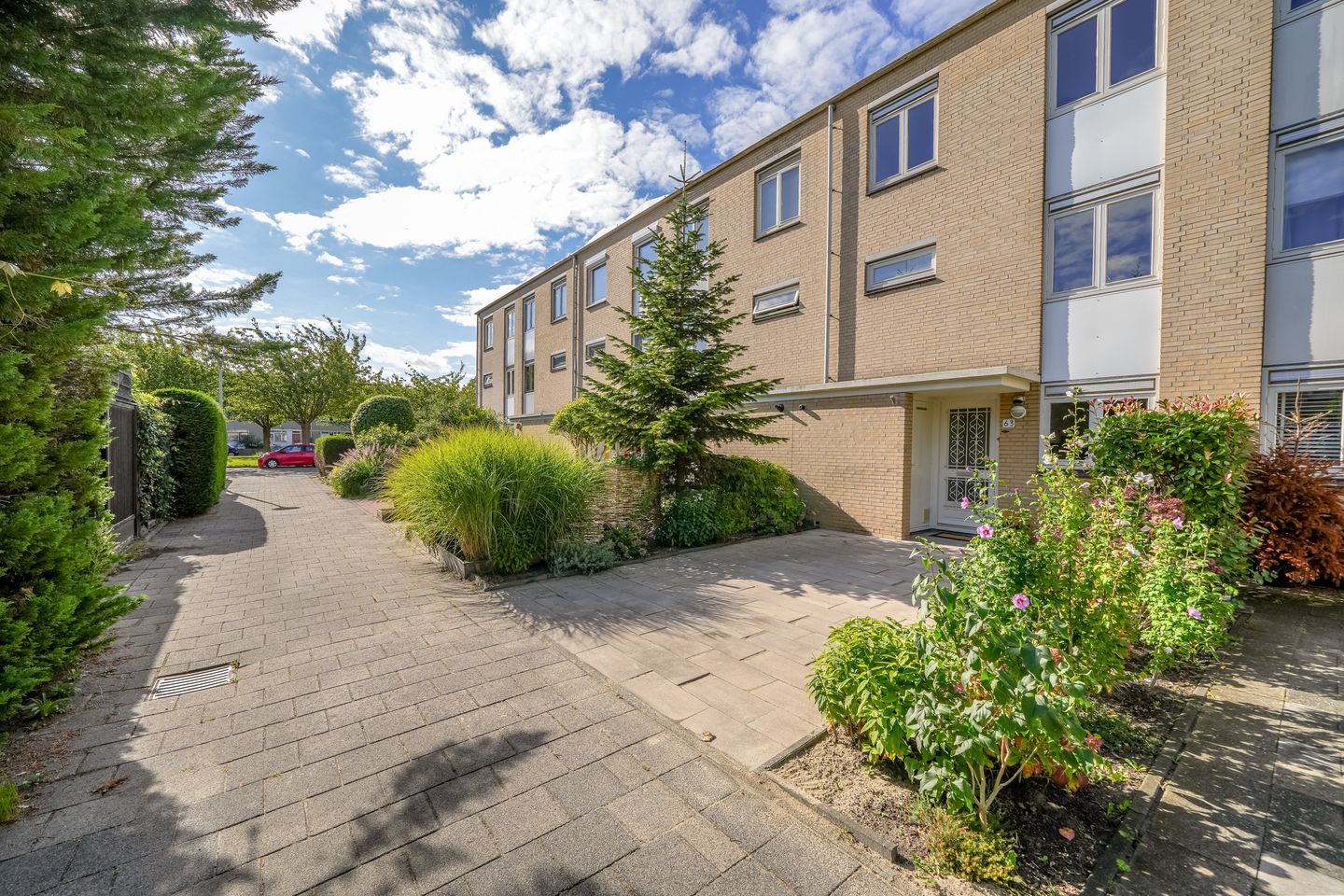 Foto 40 van Tielerwaard 63