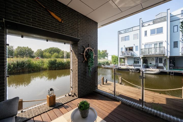 Foto 2 van Antillenweg 1