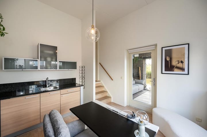 Foto 13 van Antillenweg 1