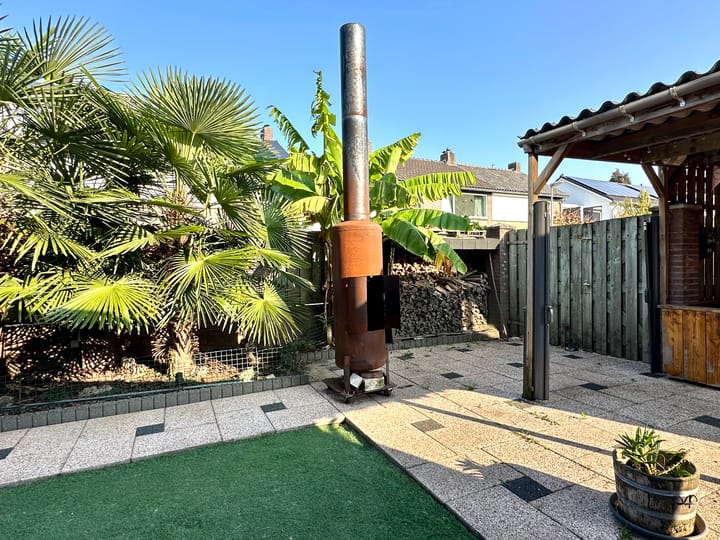 Photo 35 of Provisorstraat 1