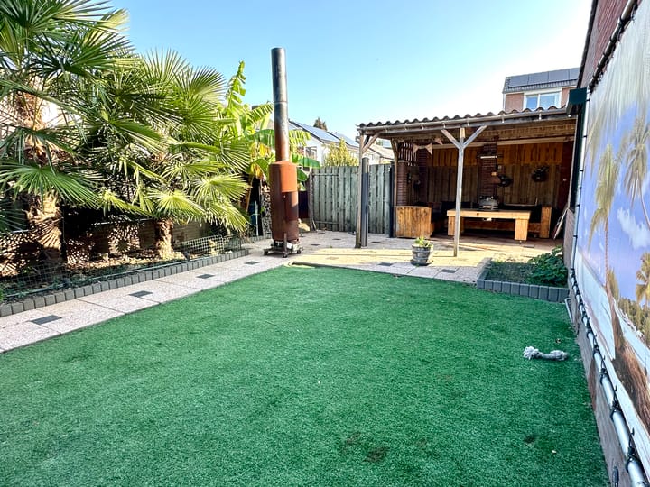 Photo 36 of Provisorstraat 1