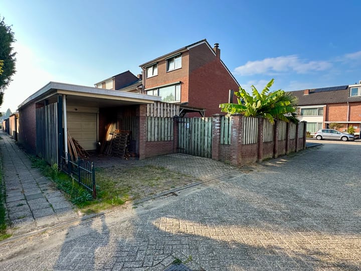 Photo 37 of Provisorstraat 1