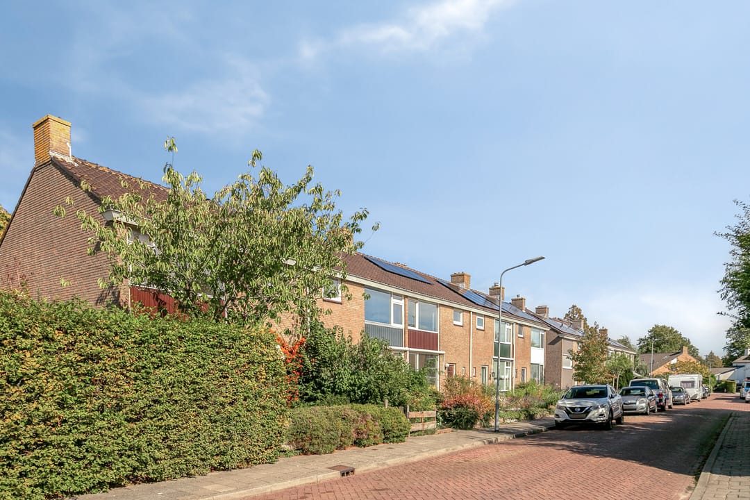 Photo 32 of Tulpstraat 1